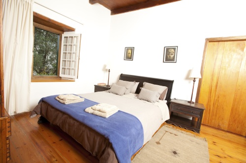 CDQ Coutryards bedroom2